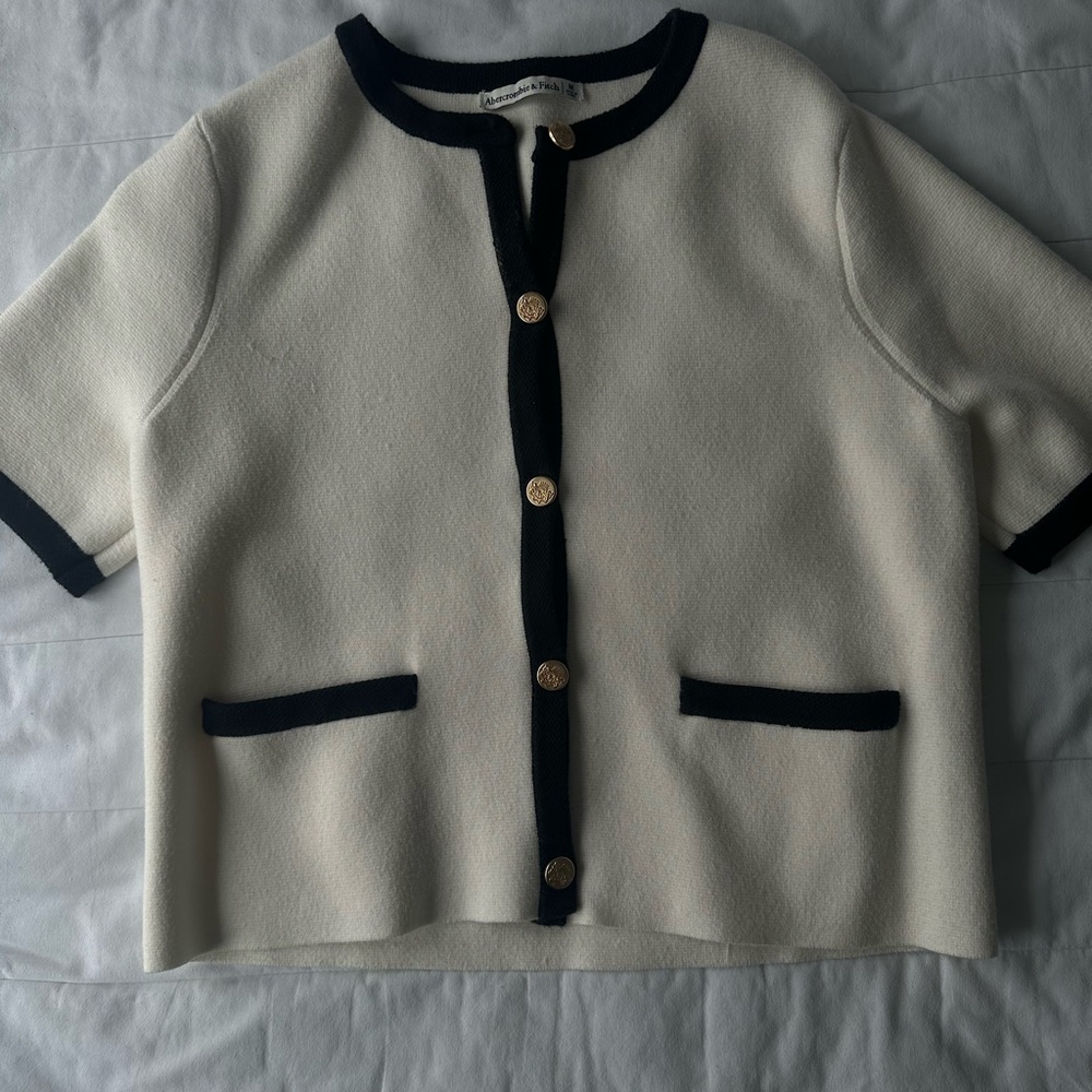 Abercrombie & Fitch Knit Cardigan- M